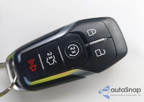 2016 Ford Fusion Titanium из США, поврежденный, VIN 3FA6P0K99GR303618